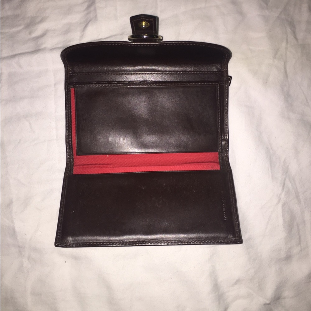 Dooney and Bourke wallet *SOLD - Picture 4 of 4